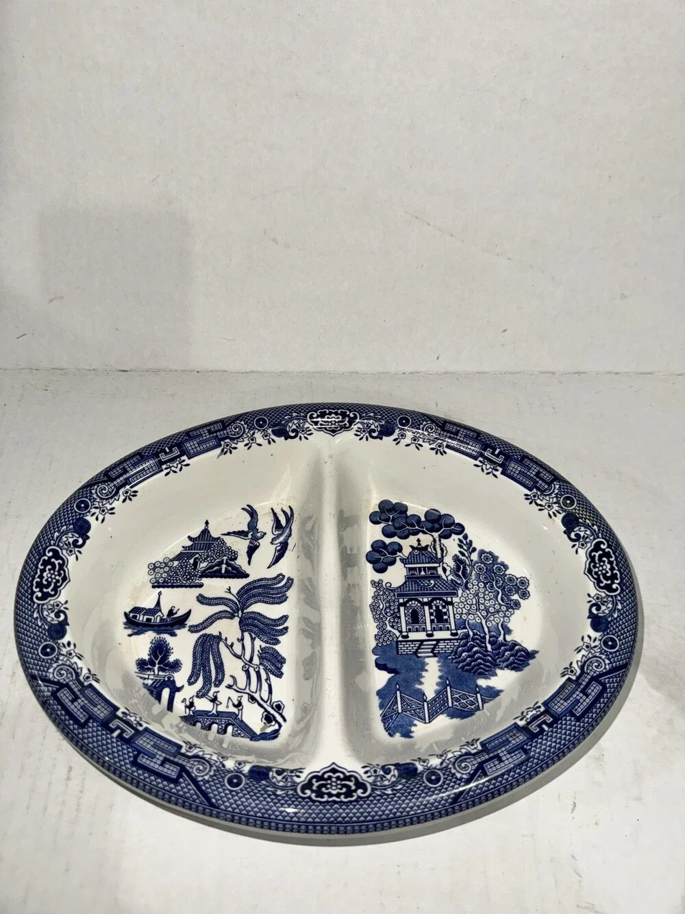 Churchill England BLUE WILLOW Divided Oval Vegetable Serving Dish Bowl 10